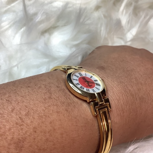 GIVENCHY Wrist watch - Picture 6 of 9